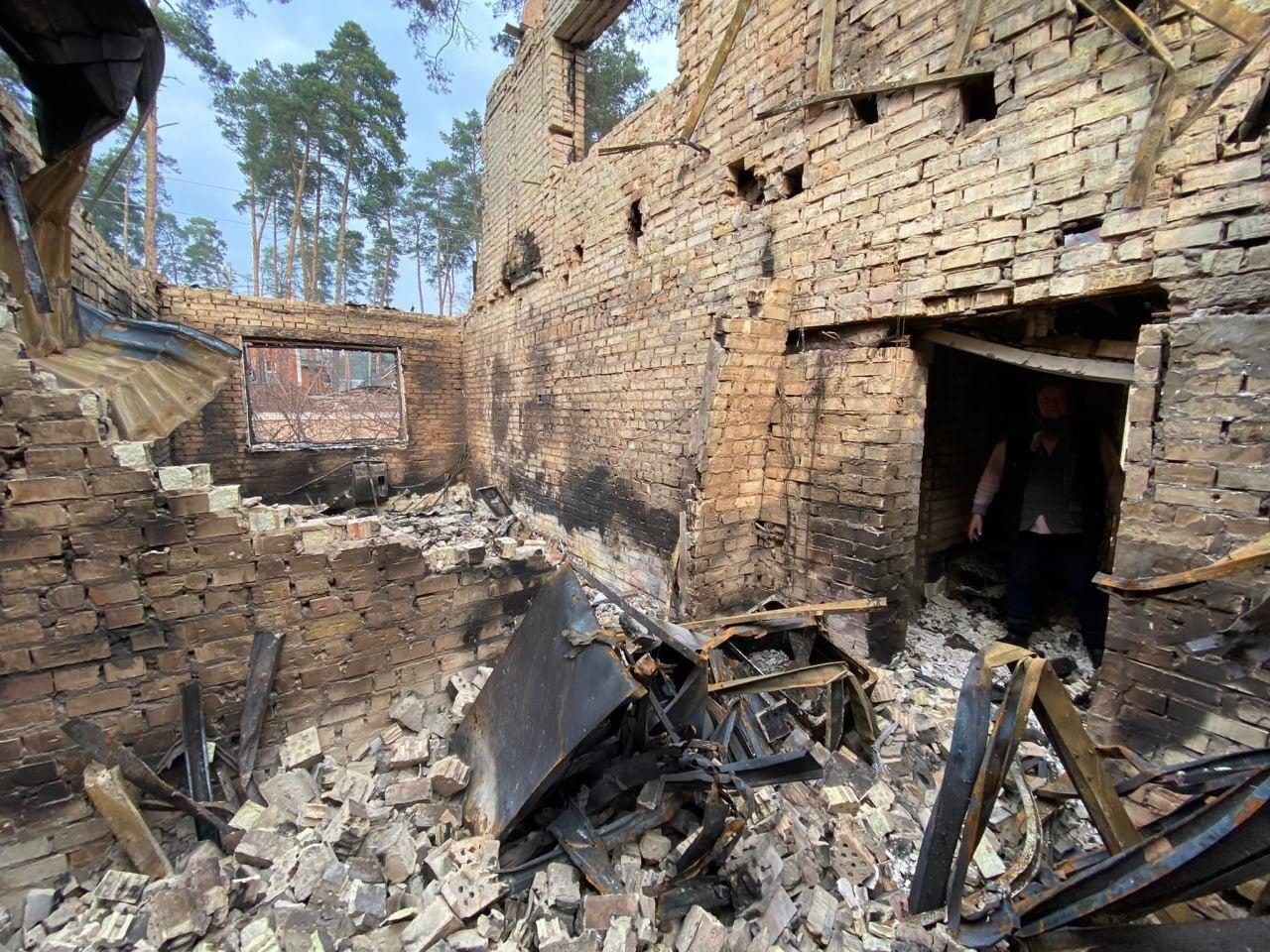 Zbombardovaná obytná časť mesta Irpiň