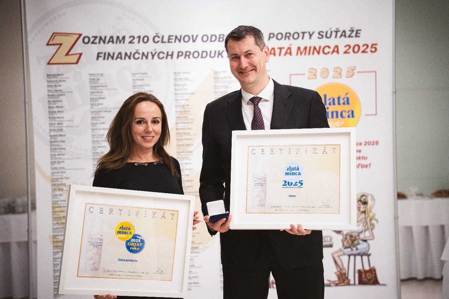 Člen predstavenstva Jozef Koma a riaditeľka marketingu Silvia Vlasková