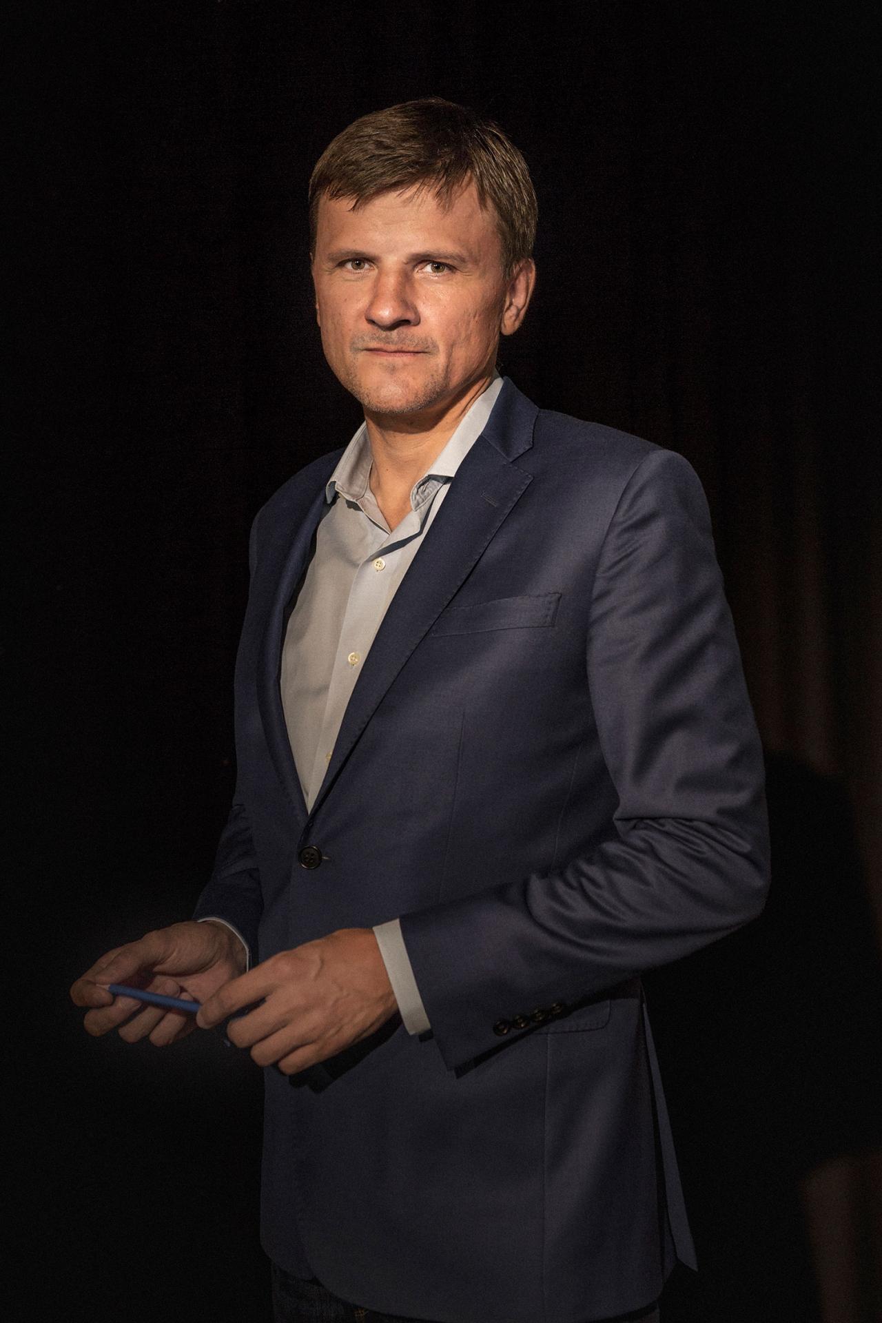 Alojz Hlina: Máme barbarov pred bránami, myslím tým Harabina, a my tu vytvárame ďalšiu predajňu so zmiešaným tovarom. A to je problém.