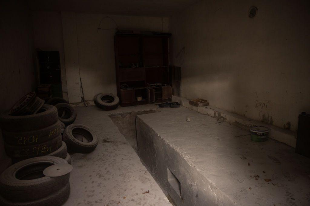 V tejto miestnosti mučili ukrajinskí kolaboranti civilistov.