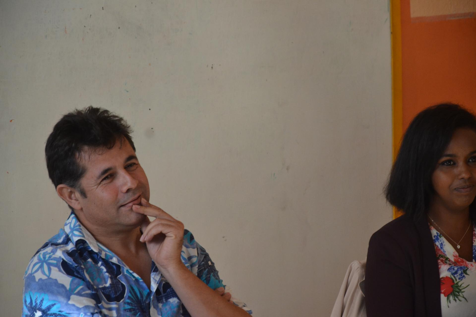 Azim Farhadi, medzikultúrny mediátor, novinár a moslimský aktivista pôvodom z Afganistanu.