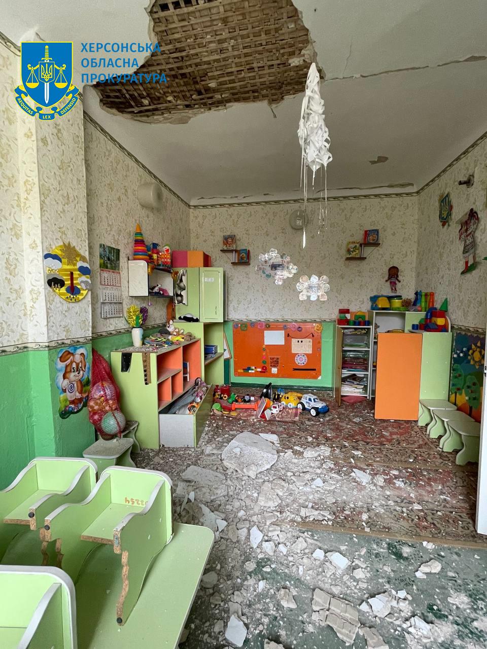Zničená materská škôlka, Beryslav, Chersonská oblasť (3).