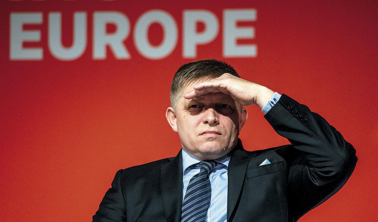 Premiér Robert Fico chce Slovensko vidieť v prvej európskej lige. Dostal sa preto do slovnej prestrelky s predsedom SaS Richardom Sulíkom.
