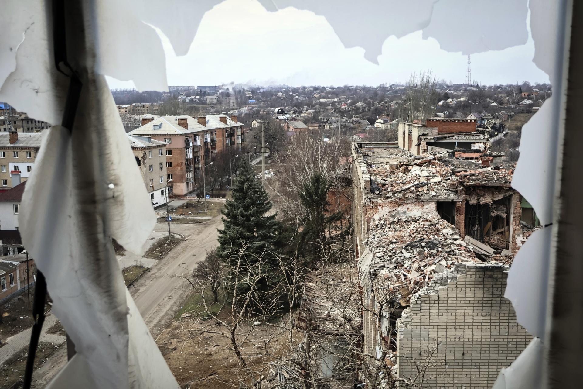 Pohľad na zničené meste Bachmut, 15.3.2023.