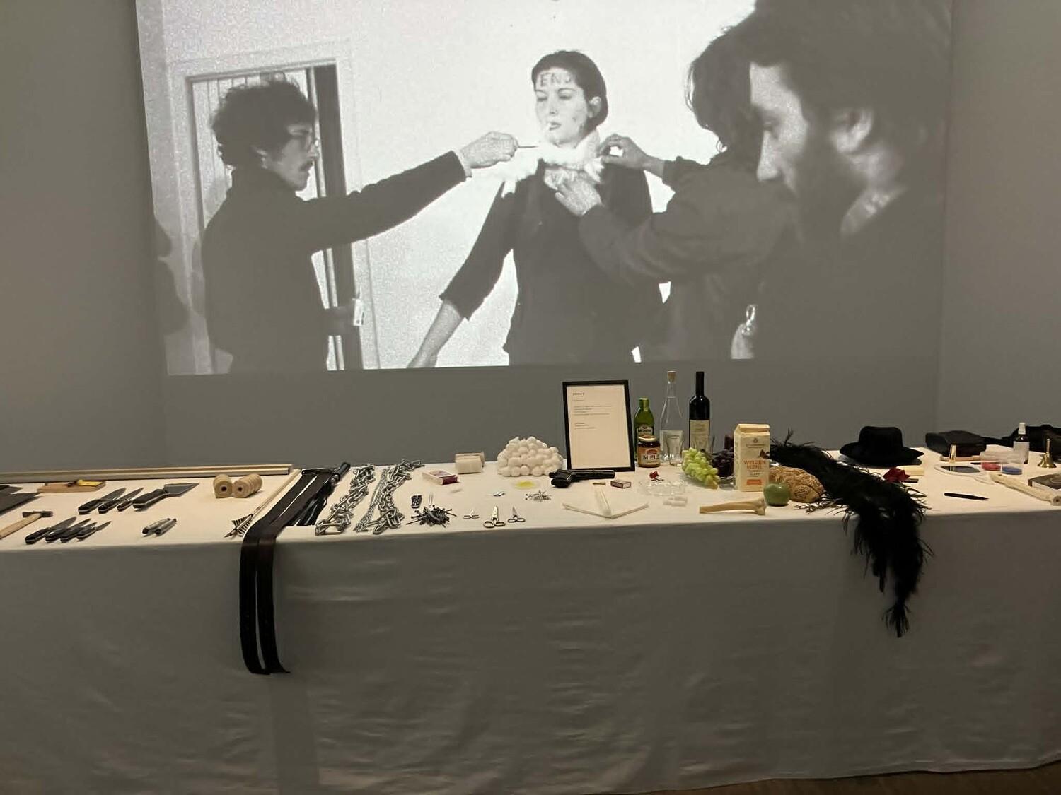 Rhythm 0 – záber z výstavy