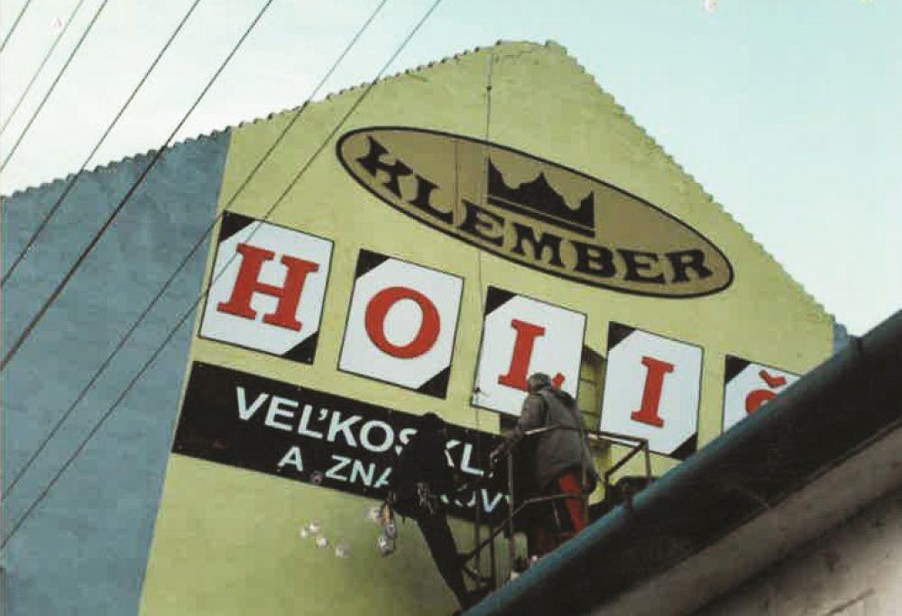 ARCHÍVNA FOTOGRAFIU VEĽKOSKLADU OLDŘICHA HOLIŠA V DOLNEJ STREDE.