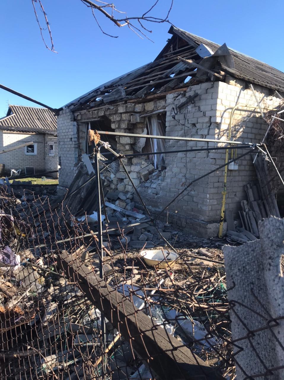 Obec neďaleko mesta Kupiansk, kde boli zasiahnuté najmä domy civilistov