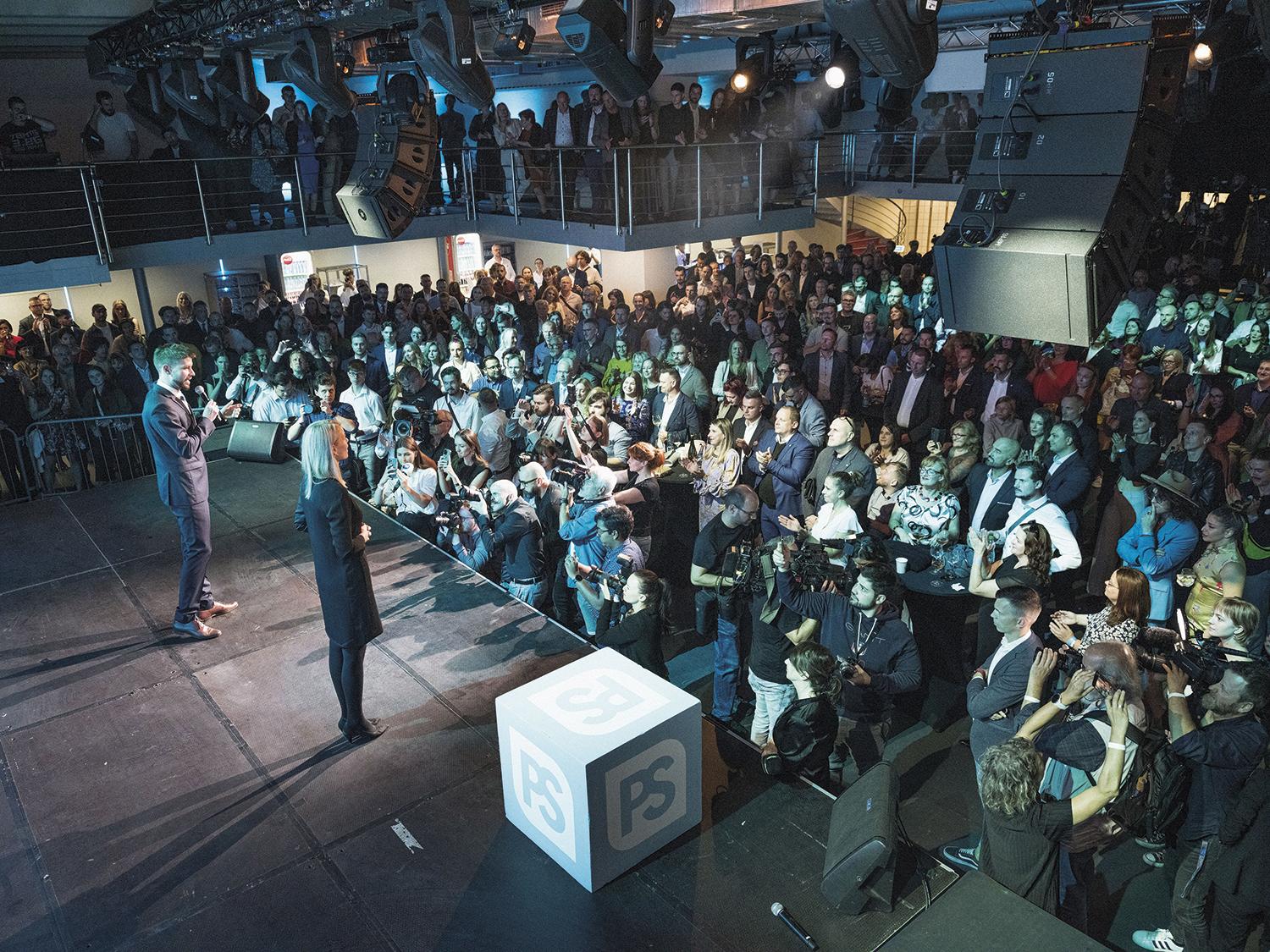 30. september 2023, Bratislava: Predseda PS Michal Šimečka počas volebnej noci.