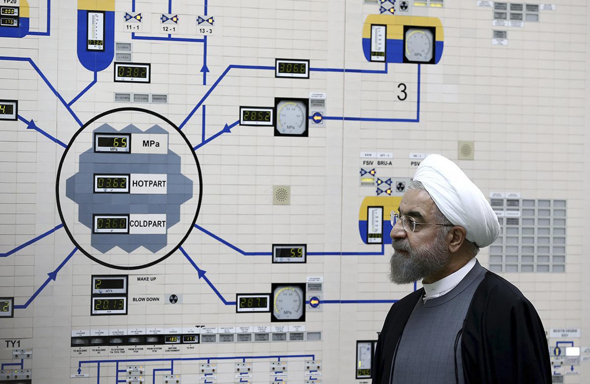 13. január 2015 Bandar Bushehr, Irán: Iránsky prezident Hassan Rúhání na návšteve jednej z iránskych jadrových elektrární.