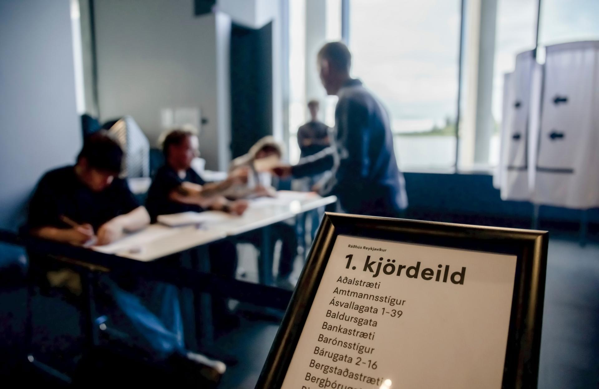 Volebná miestnosť v Reykjavíku, hlavnom meste Islandu