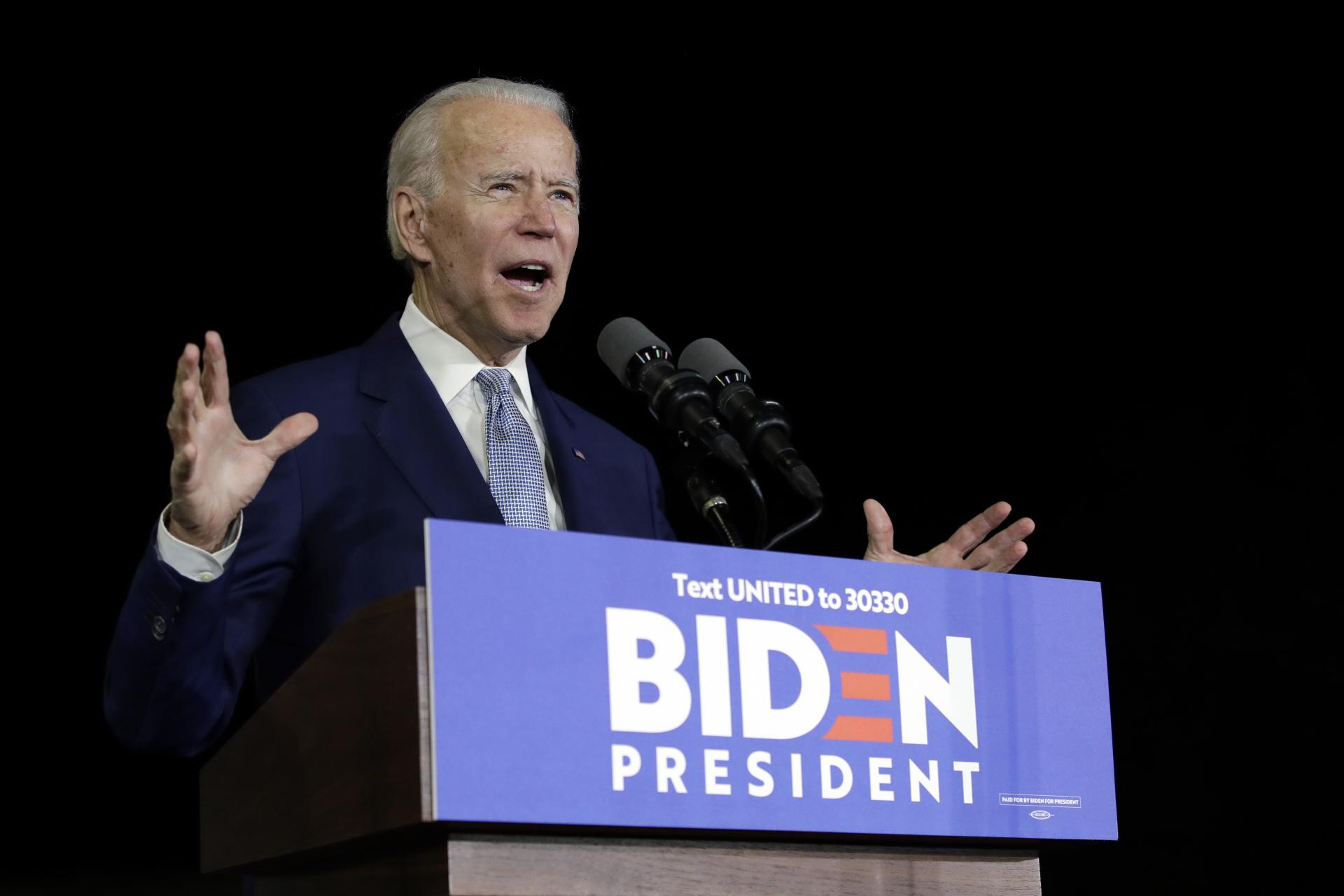 3. marec 2020 Los Angeles, USA: Bývalý viceprezident Joe Biden sa prihovára svojim stúpencom v Kalifornii. Počas „superutorka“ vyhral v 10 zo 14 štátov USA.