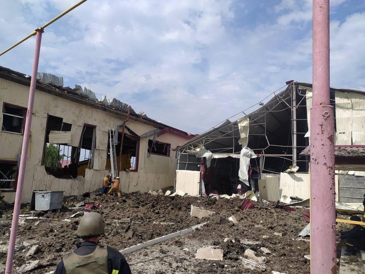 Zničený podnik poľnohospodárskej výroby: Bakhmut, Donecká oblasť (3).