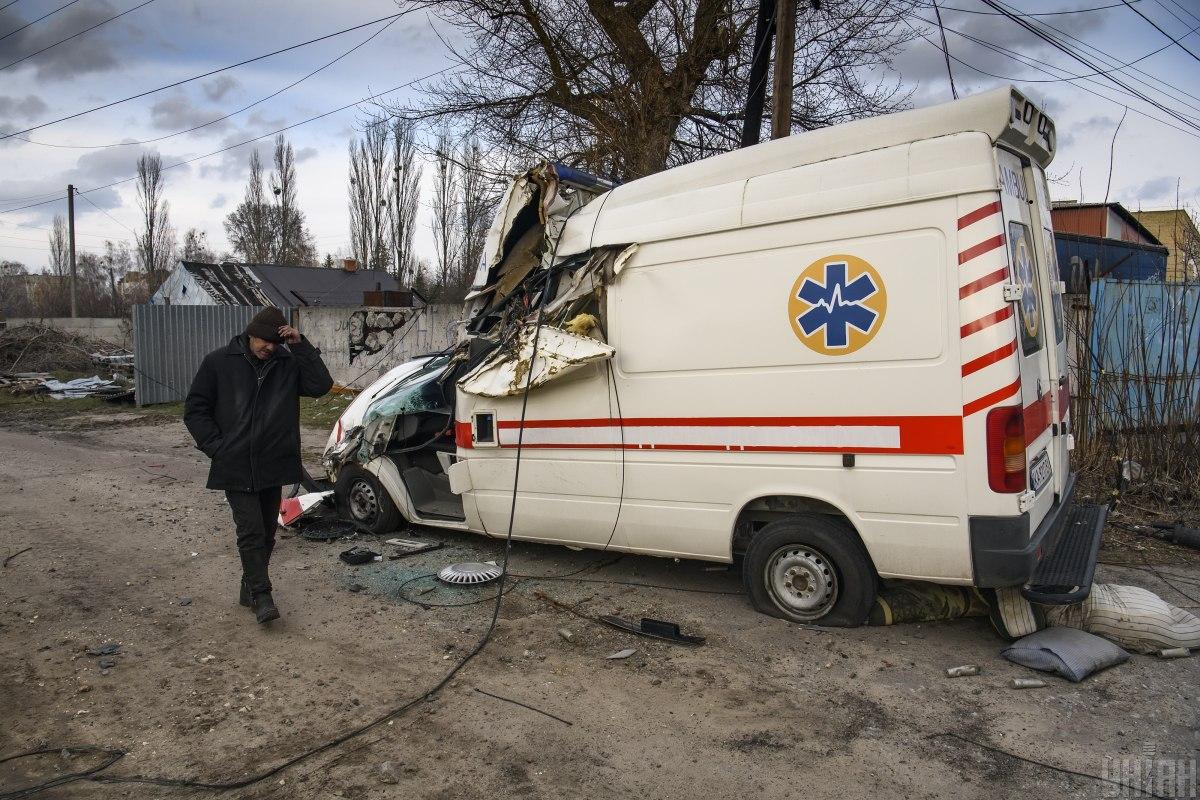 Hostomeľ, zničená sanitka 