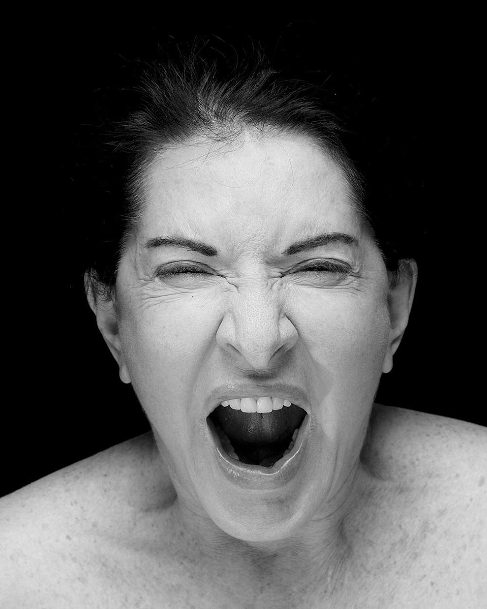 Vo Viedni som si sadol a triedil ryžu. Marina Abramović