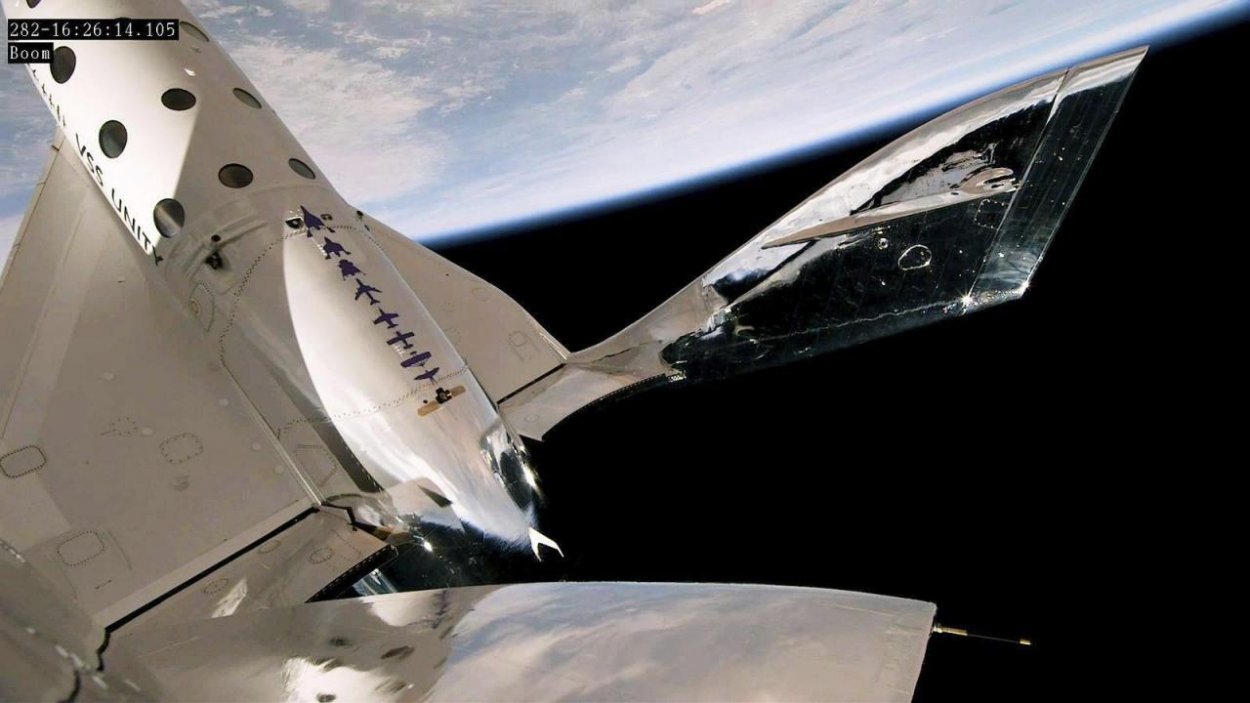 Firma Virgin Galactic uskutočnila prvý súkromný suborbitálny let