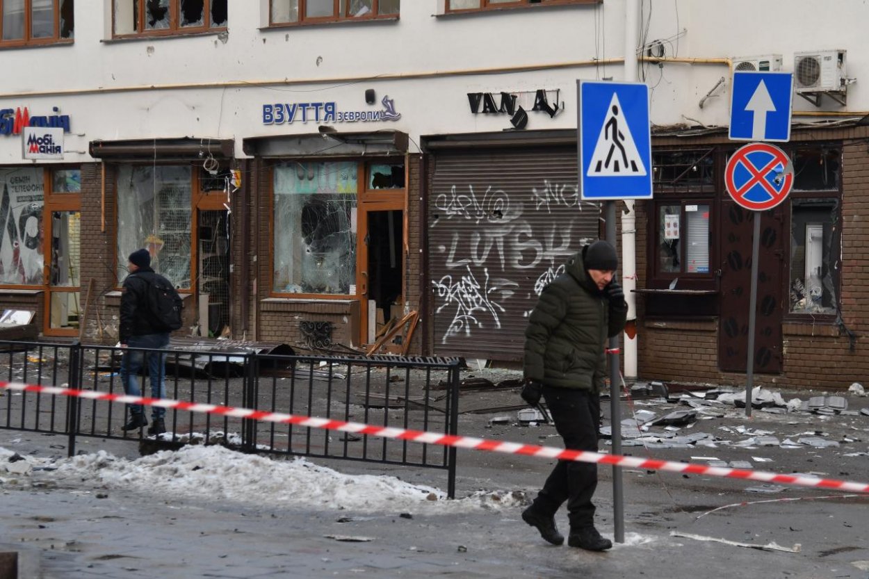 Ukrajina ONLINE: Výbuchy v meste Ľvov si vyžiadali život policajtky a 15 zranených