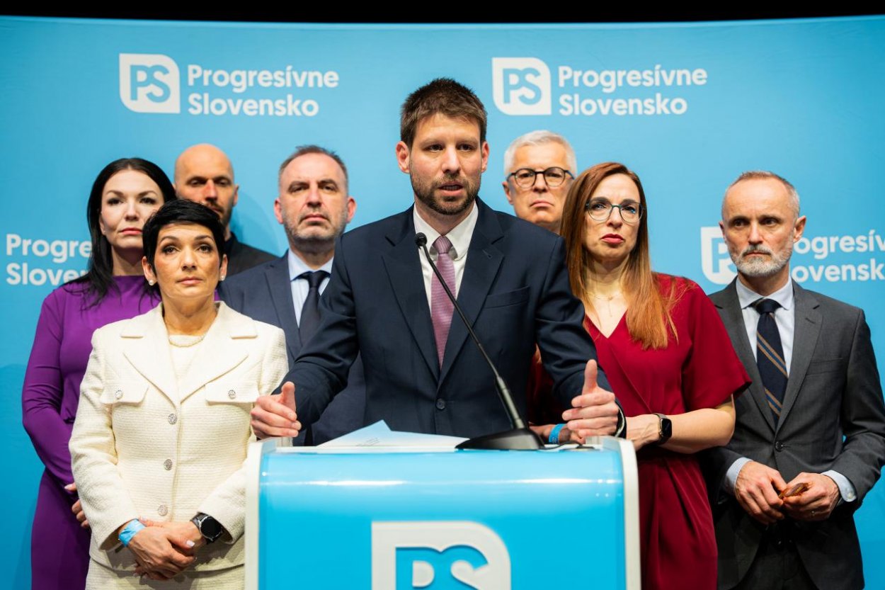 Šimečka označil Pellegriniho výrok o zostavení vlády so Smerom za absurditu