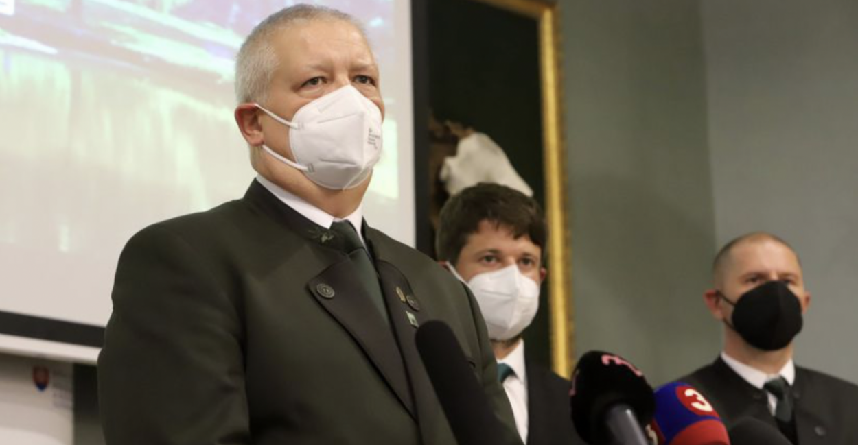 Riaditeľ štátnych lesov Köszeghy po článkoch v .týždni ponúkol svoje odstúpenie