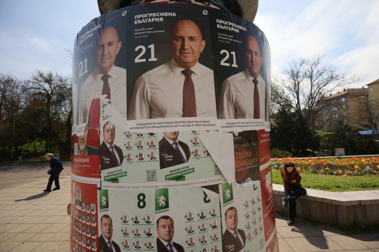Bulharský parlament schválil vládu premiéra Rumena Radeva