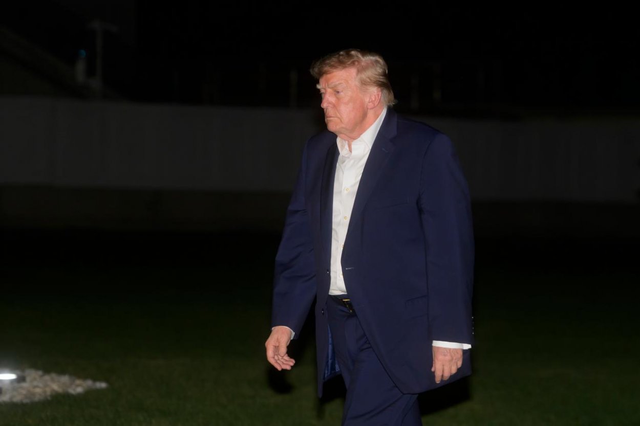 Trump sa pred útokom na Venezuelu radil s chatbotom Grok o páde Nicolása Madura