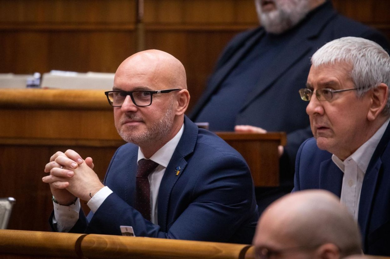 Vláda schválila novelu školského zákona, prináša nárok na prijatie v škôlke