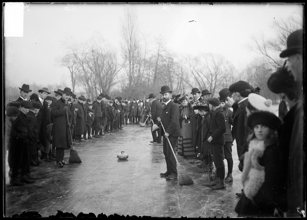 Šach na ľade: Prečo olympijské curlingové kamene pochádzajú už storočie z jediného ostrova?