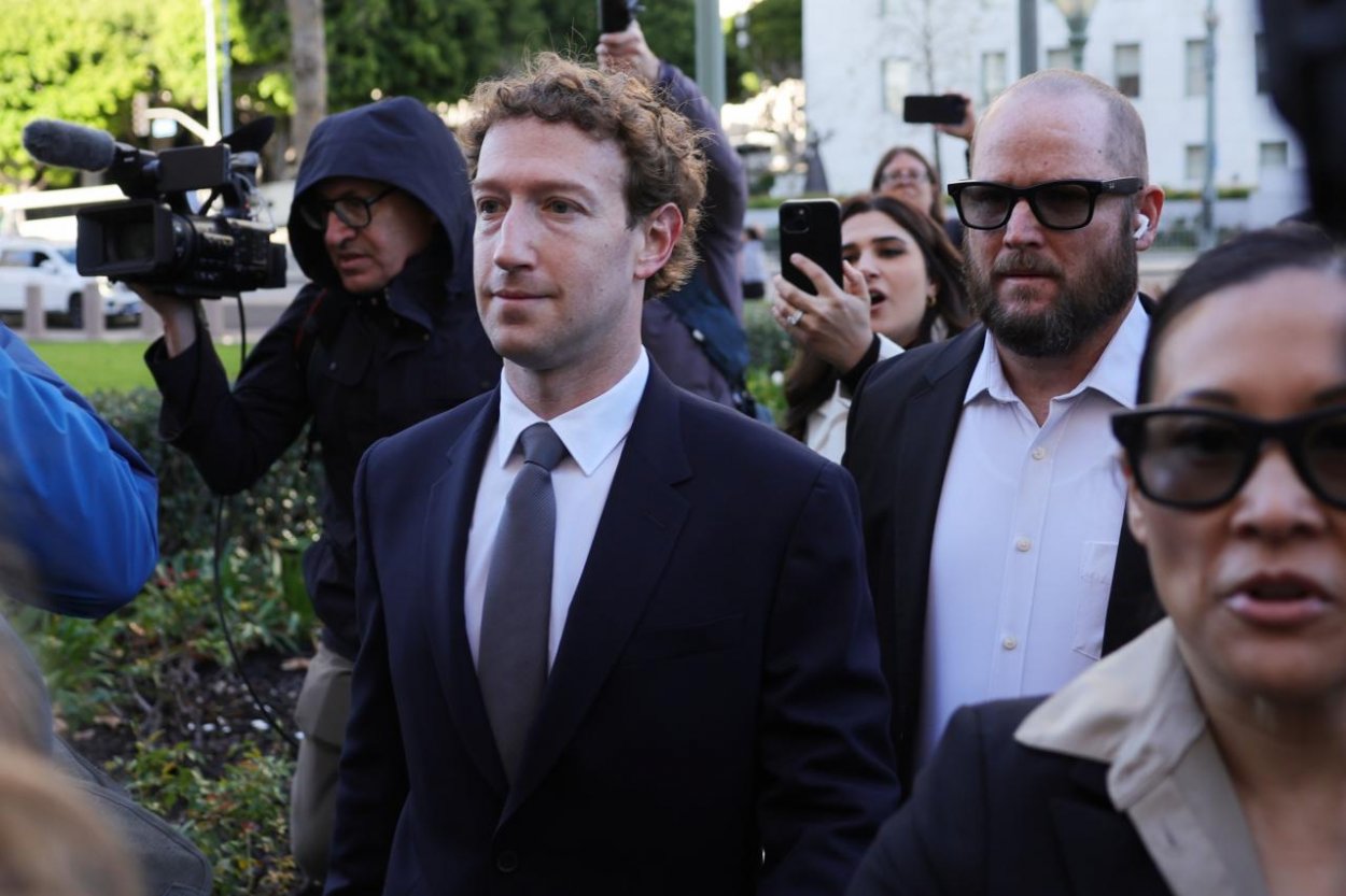 Meta zaplatí miliardy dolárov a sprísni pravidlá používania Facebooku a Instagramu pre tínedžerov