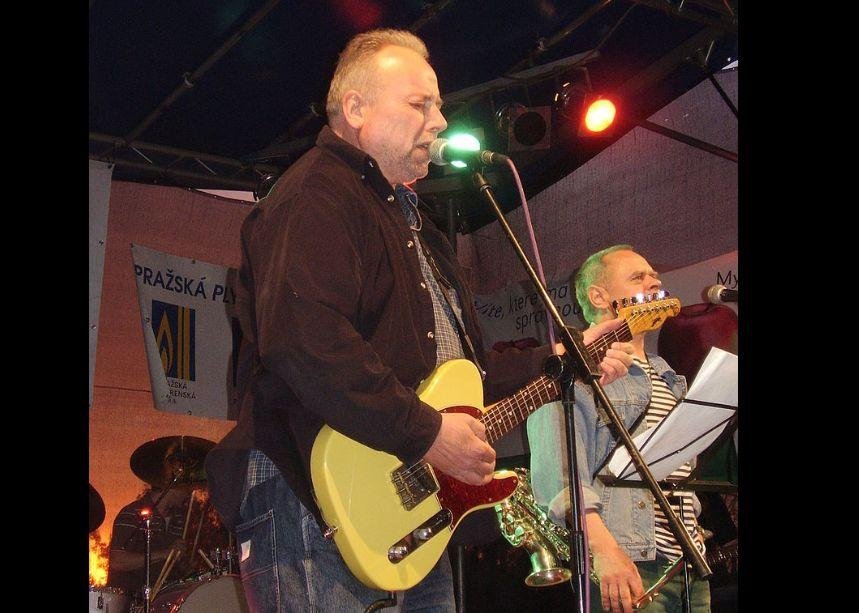 Zomrel Michal Ambrož, frontman skupín Jasná páka a Hudba Praha