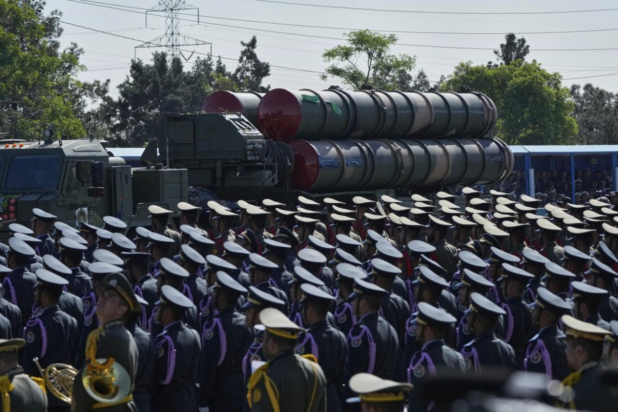 Reuters: Izrael stále zvažuje obmedzený útok na jadrové zariadenia Iránu