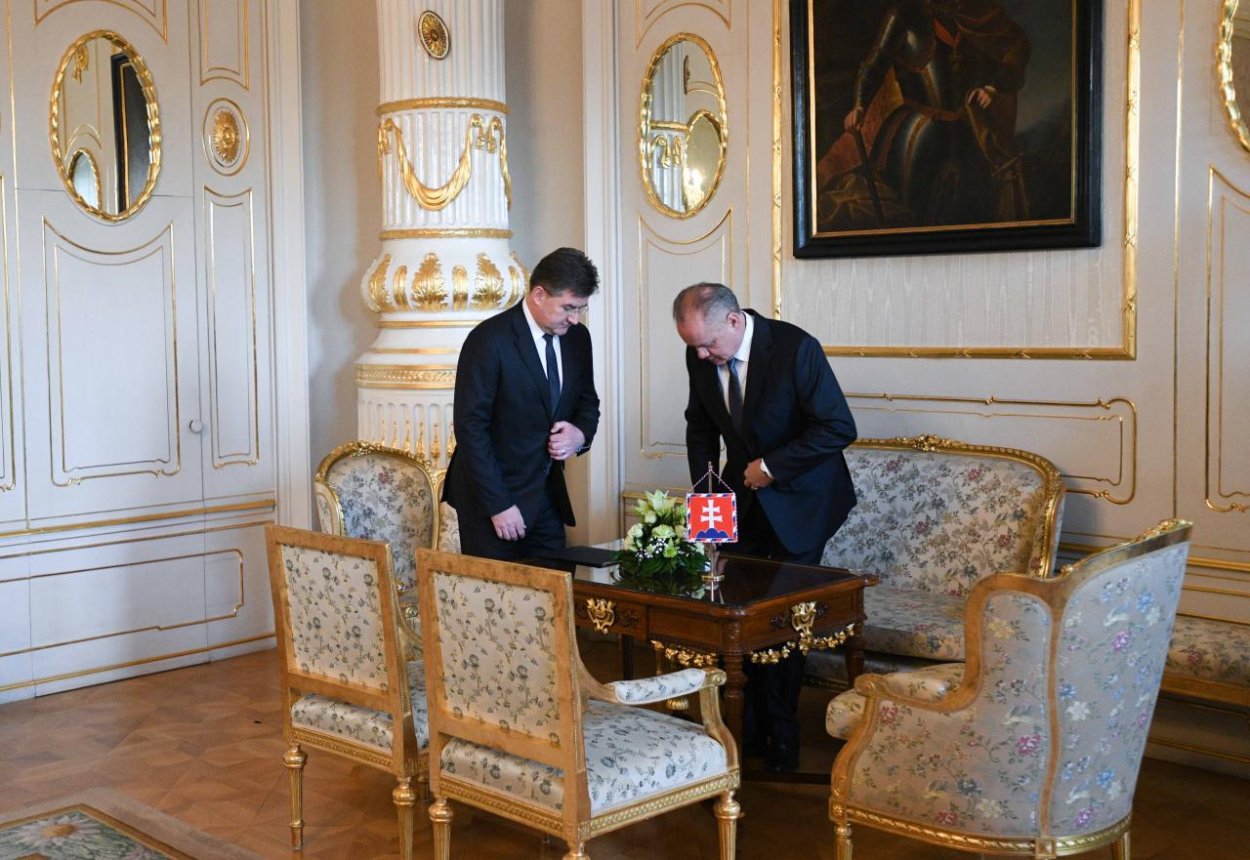 Kiska o prijatí Lajčákovej demisie stále nerozhodol
