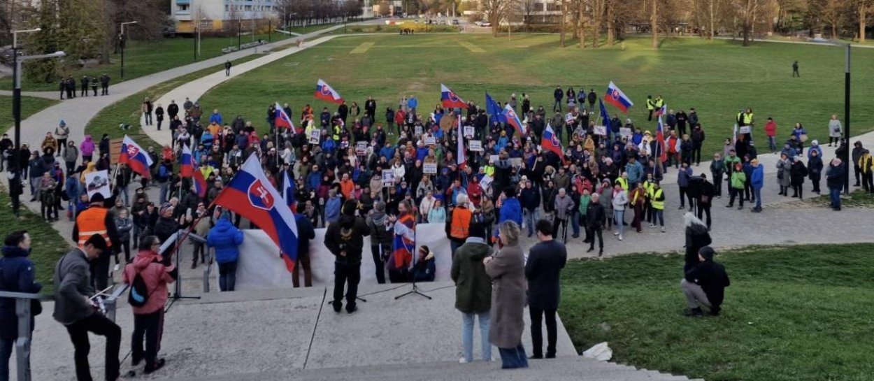Nedovolíme, aby zo Slovenska Ficova vláda robila malé Rusko, odkazuje Banská Bystrica