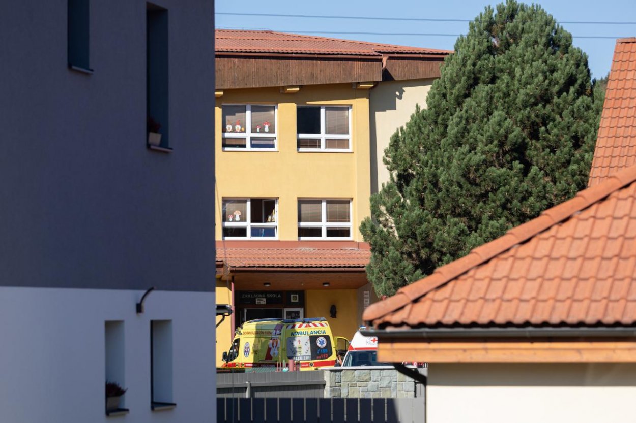 Polícia: Podozrivým v prípade útoku na škole v Staškove je 13-ročný žiak
