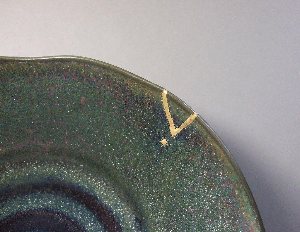 O rozbitej váze, jazvách a uzdravení