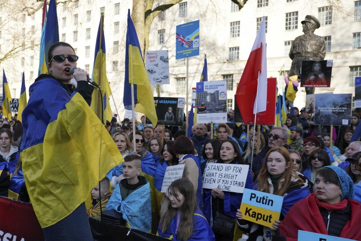 Zastavenie pomoci USA Ukrajine by mohlo zvýšiť šance Ruska na víťazstvo