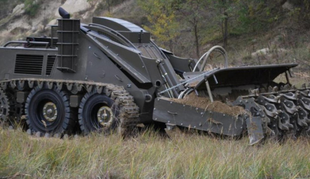 Slovenský Darček pre Putina odštartuje činnosť prvou zbierkou na odmínovacie zariadenie Božena