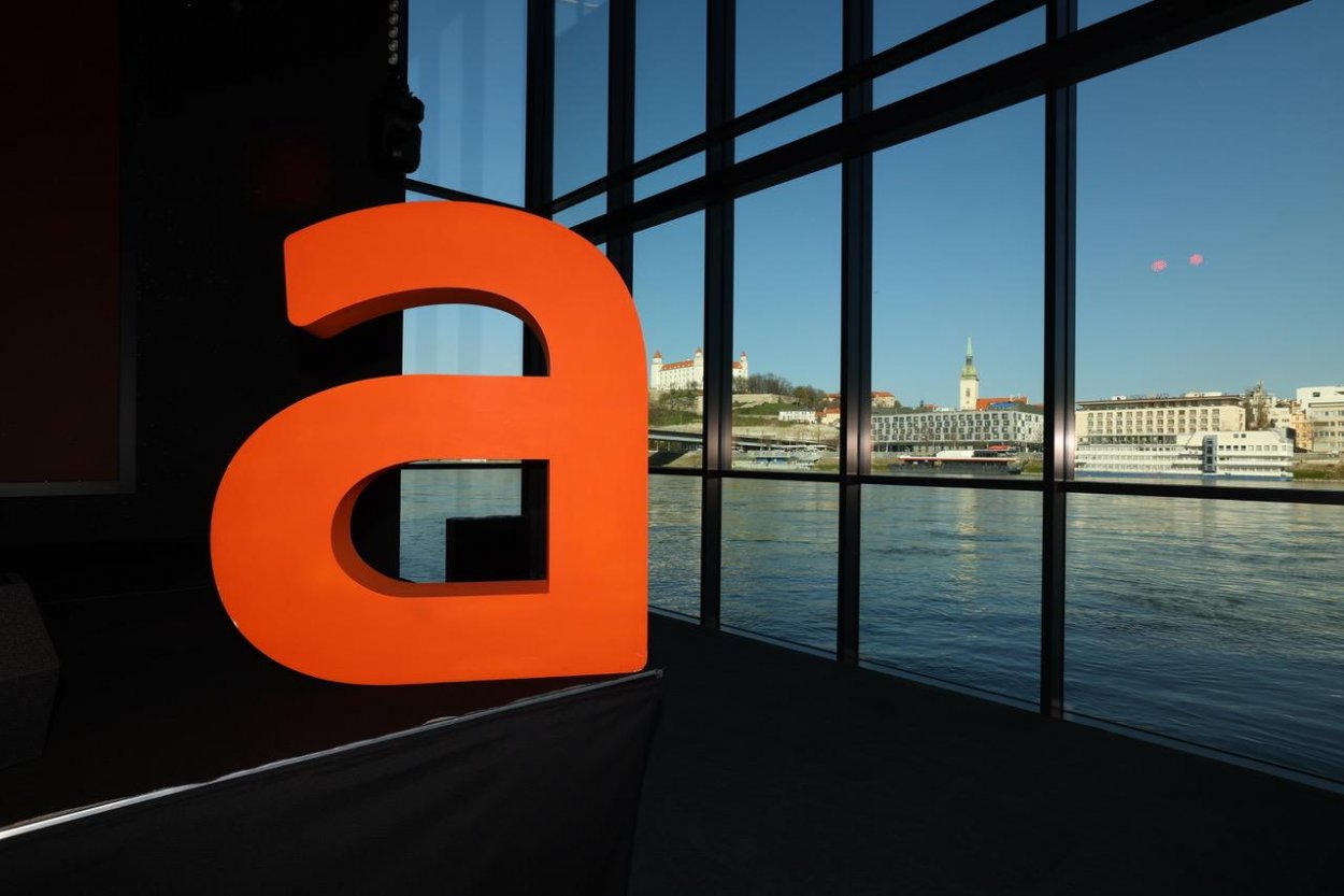 Allegro otvára slovenským firmám cestu k miliónom zákazníkov: spúšťa program 0% provízie na exportné ponuky