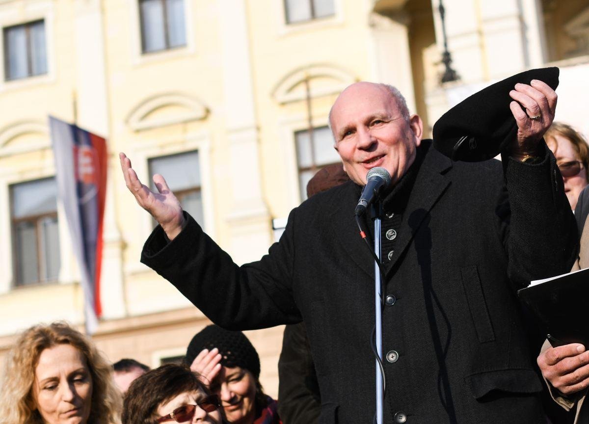 Do tretice všetko dobré? František Mikloško ide kandidovať na prezidenta