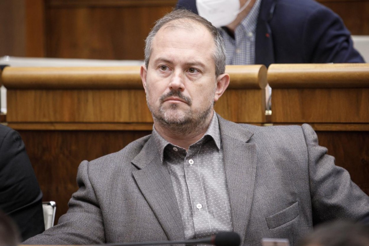 Rozsudok v prípade šekov Kotlebu sa odkladá 