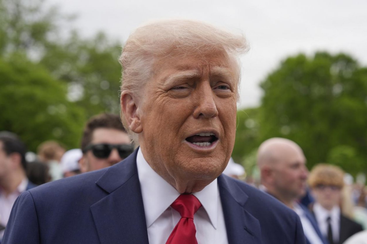 Trump sa zúčastní na pohrebe pápeža Františka