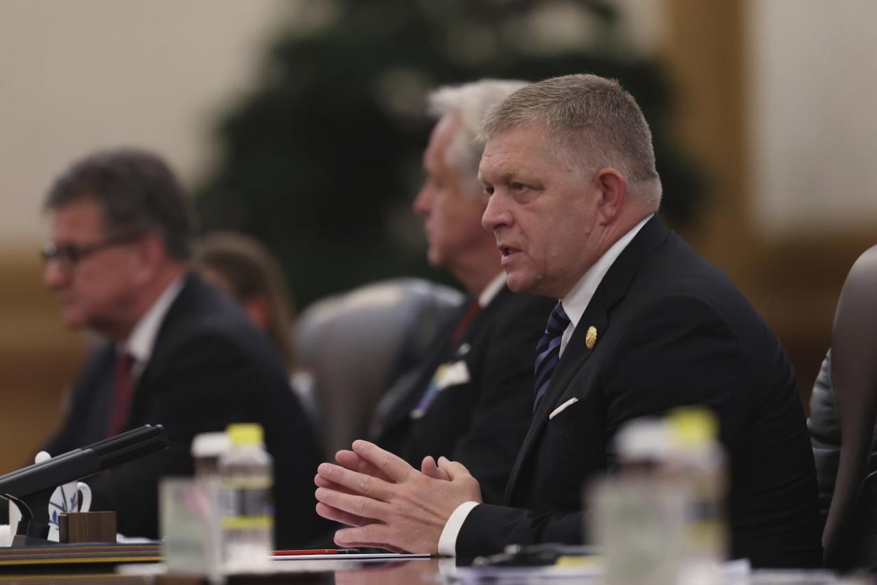 Témou stretnutia Fica so Zelenským bude aj energetická infraštruktúra