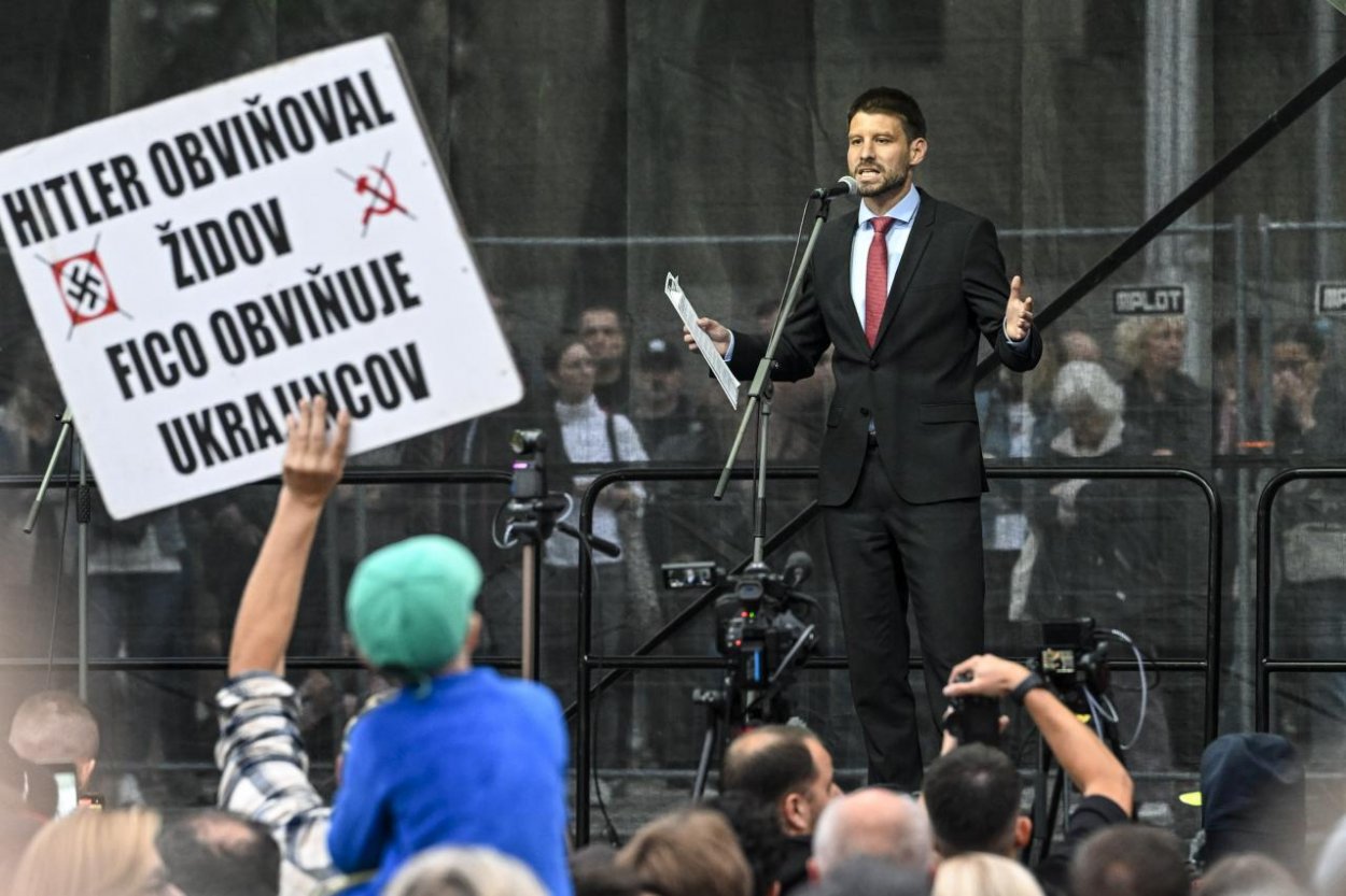 Šimečka vyzval na ďaľší protest proti vládnej politike, uskutoční sa 23. septembra