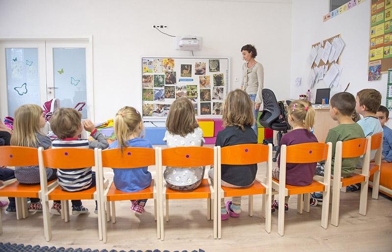 Petržalské škôlky sú bez riaditeliek. Funkcie sa vzdali pre starostov návrh