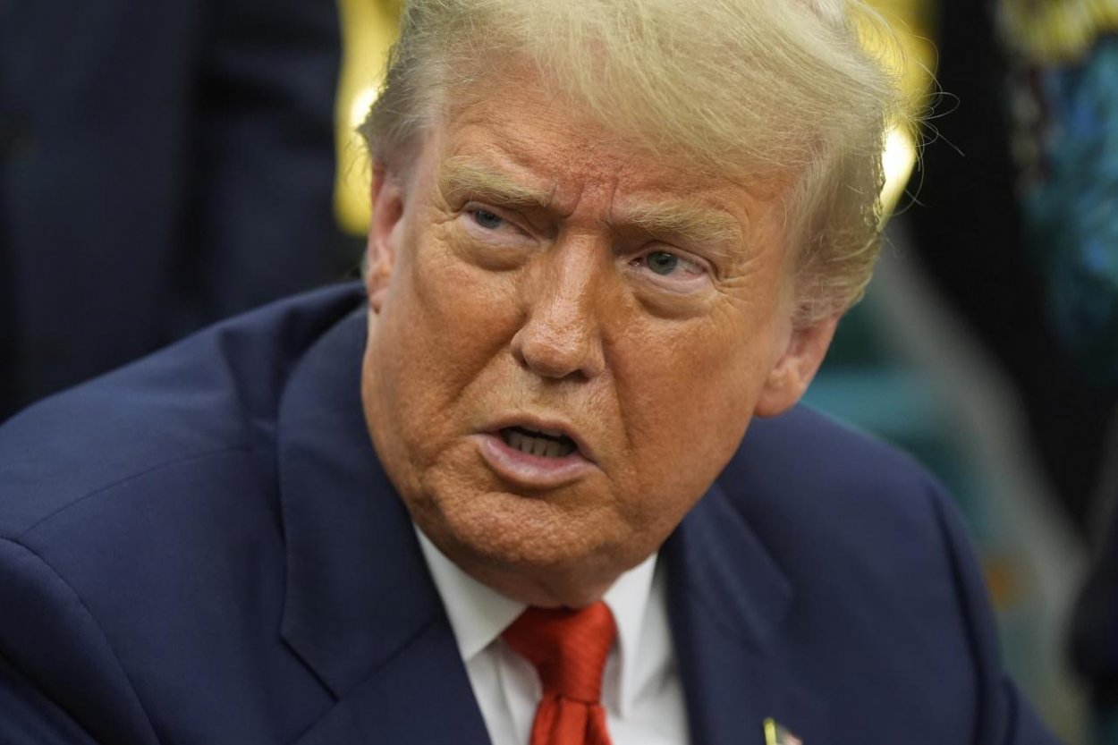 Trump sprísnil politiku Spojených štátov voči Kube