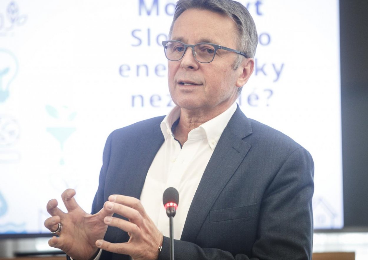 Ivan Mikloš bude členom poradného výboru pre obnovu Ukrajiny