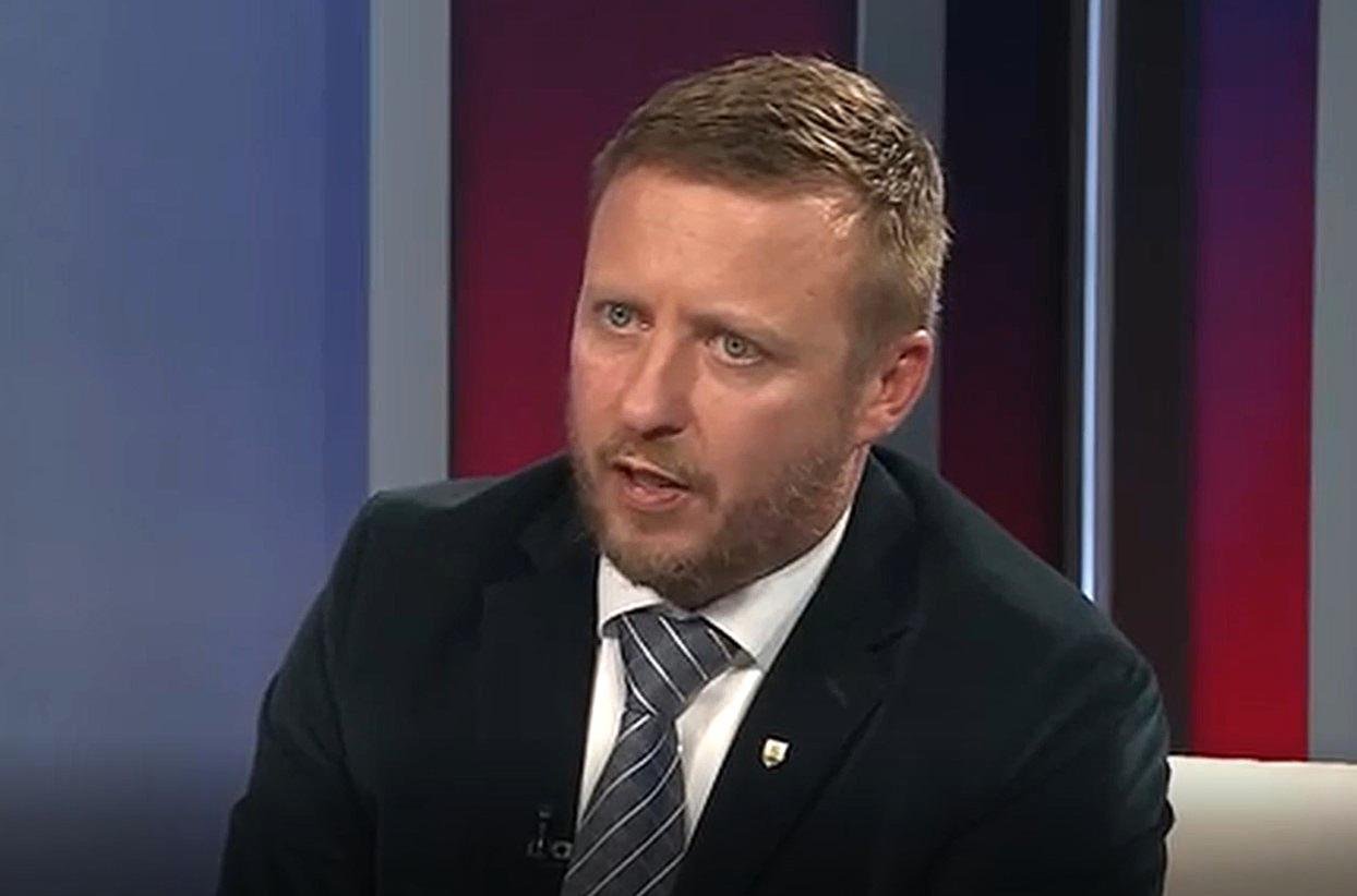 Lekári z Iniciatívy nahlas vyzývajú Petra Kotlára, aby odstúpil z pozície splnomocnenca vlády