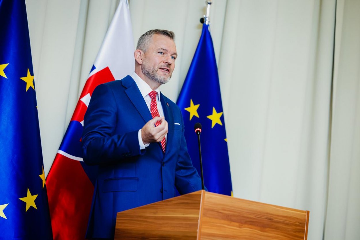 Pellegrini nevyhlási referendum o predčasných voľbách, 4. júla však bude referendum k iným dvom otázkam