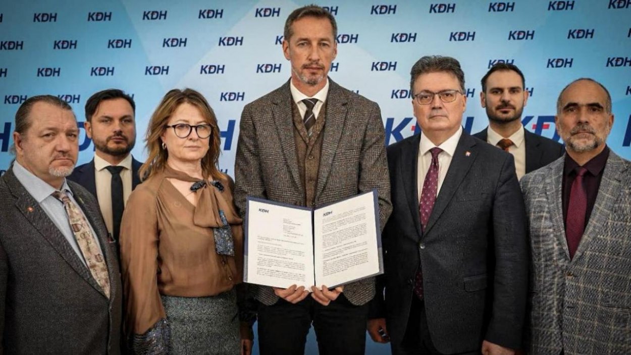 KDH: Namiesto ochrany ústavy robí prezident advokáta vládnemu rozvratu