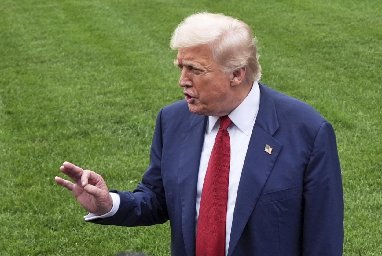 Trump: Jadrové ponorky sú bližšie k Rusku, Medvedev má „drzé ústa“