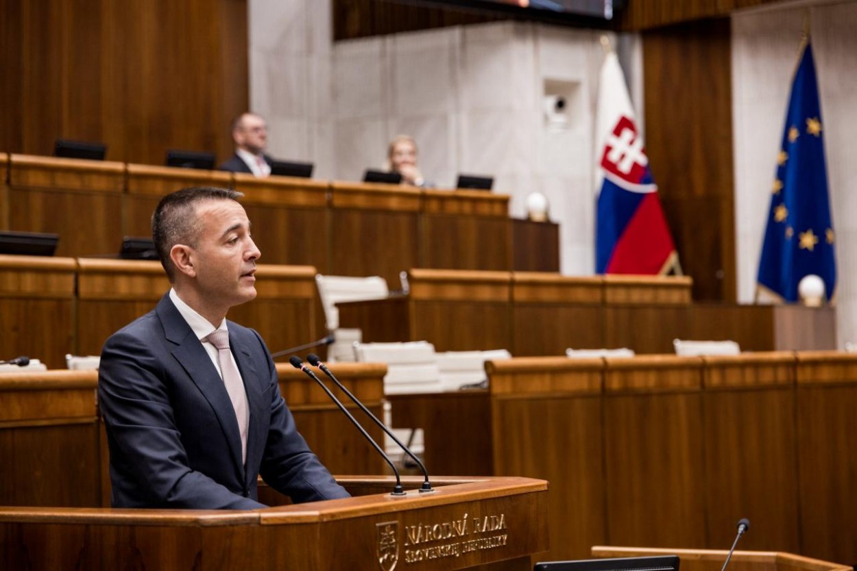 Minister Drucker otvoril nový školský rok, do školských lavíc zasadlo vyše 760-tisíc žiakov základných a stredných škôl