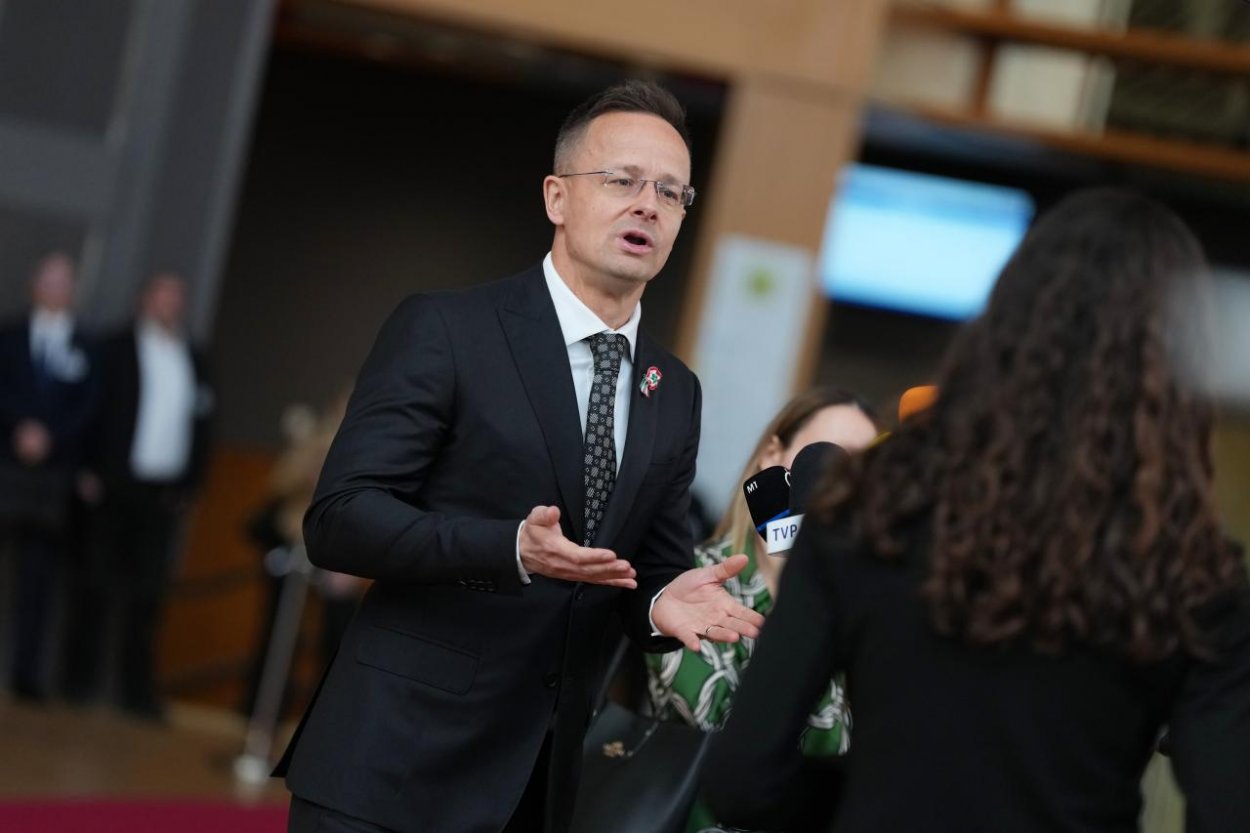 Európska komisia vyzvala Maďarsko, aby vysvetlilo správy o odovzdávaní dokumentov Rusku